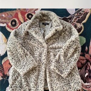 Kenneth Cole Cream and Gray Leopard Teddy Jacket